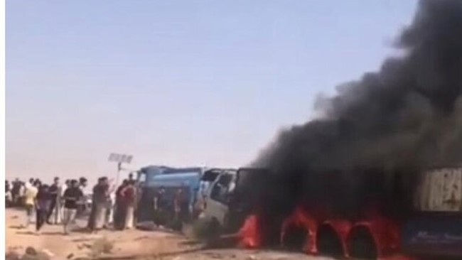 رئیس جمعیت هلال احمر کشورمان از انفجار یک اتوبوس مسافربری با ۳۰ مسافر در استان بابل عراق خبر داد و گفت که در میان مصدومان افراد ایرانی نیز حضور دارند.