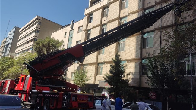 سخنگوی سازمان آتش نشانی و خدمات ایمنی شهر تهران از وقوع حریق در بخش icu یک مرکز درمانی در مرکز تهران خبر داد.