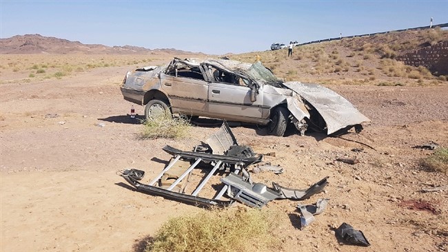 رئیس پلیس راه استان کرمانشاه از وقوع یک سانحه رانندگی منجر به فوت در حوالی سراب قنبر کرمانشاه خبر داد و گفت: در این حادثه دو نفر جان خود را از دست داده و سه نفر هم زخمی شدند.
