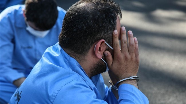 فرمانده انتظامی رفسنجان از دستگیری اعضای باند سارقان زورگیر طلاجات منزل و اعتراف آنان به پنج فقره سرقت در این شهرستان خبر داد.