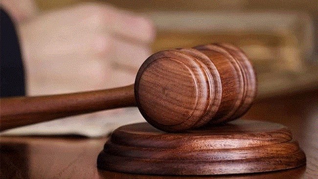 متهم یک پرونده تصرف عدوانی با رأی قاضی دادگاه کیفری دو شهرستان لواسان، به خرید ۸ دست لباس گرم برای کودکان‌کار و کاشت ۸ نهال شناسنامه‌دار به اسم کودکان‌کار محکوم شد.