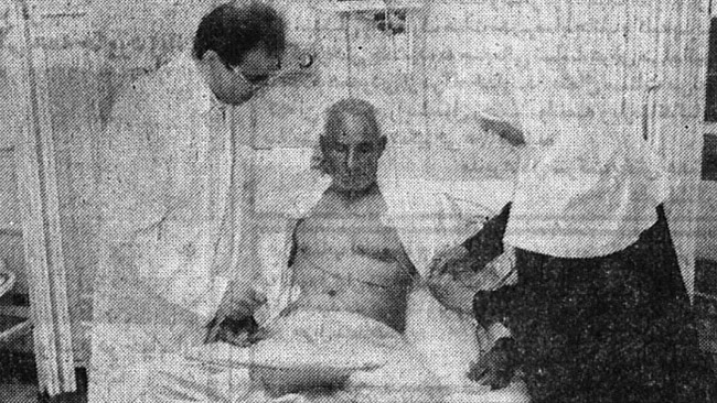 ۲۸ سال پیش در چنین روزی نخستین عمل پیوند قلب رگ بدون استفاده از دستگاه قلب و ریه مصنوعی در ایران انجام شد و مردم و رسانه‌ها را تحت تاثیر خود قرار داد.