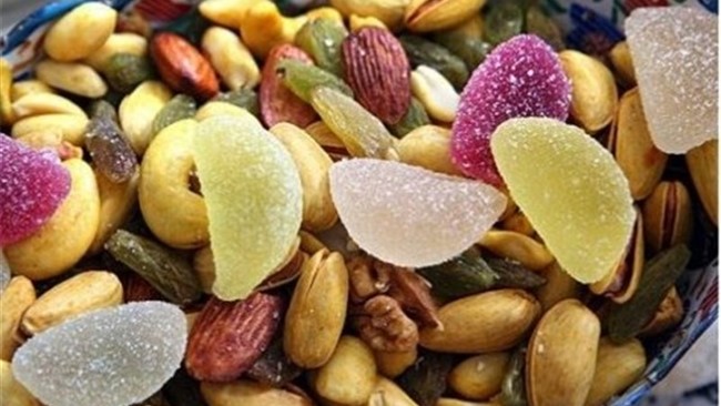 رئیس اتحادیه فروشندگان خشکبار و آجیل تهران قیمت هر کیلو آجیل مخصوص شب یلدا را حداکثر ۴۸۰ هزار تومان اعلام کرد.