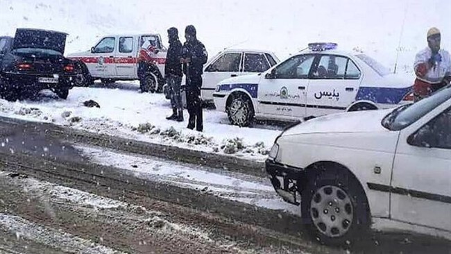 رئیس پلیس راه استان همدان گفت: بر اثر برخورد ۲ دستگاه خودرو در جاده ملایر به بروجرد چهار نفر فوت و یک نفر مجروح شد.