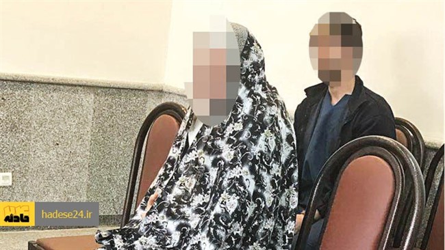 دختر و پسر جوانی که با همدستی متصدی یک شرکت مسافرتی 366 بار به حساب بانکی یک شرکت گردشگری در مشهد دستبرد زده بودند درحالی با  تلاش کارشناسان پلیس فتا  دستگیر شدند که در آستانه خروج از کشور بودند.