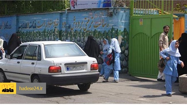 صبح امروز، در دبستان ابتدایی دخترانه‌ای در کرمانشاه معدود دانش‌آموزانی مسموم شدند که این موضوع از طریق آموزش و پرورش استان در حال بررسی است.