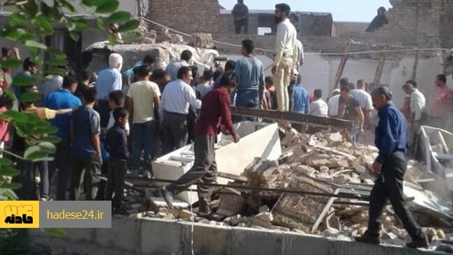 سخنگوی سازمان آتش نشانی تهران گفت: انفجار در یک ساختمان واقع در زمین کشاورزی در شهر ری موجب جان باختن پنج نفر و مصدومیت هفت نفر شد.