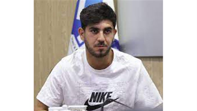 باشگاه پرسپولیس به خواسته یحیی گل‌محمدی از یک هفته پیش با محمد خدابنده لو، هافبک تیم گل‌گهر سیرجان وارد مذاکره شده است.