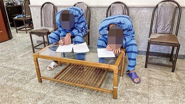 رئیس پلیس آگاهی استان از دستگیری فردی که اقدام به سرقت طلاجات ۲۳ زن کهنسال به ارزش ۱۰ میلیارد ریال در شهرستان بُرخوار کرده بود، خبر داد.