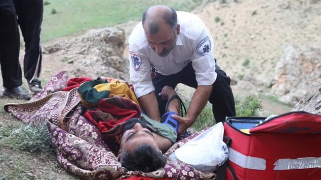 جوان گردشگری که در ارتفاعات چرات سوادکوه در حال کوهنوردی بود به دره سقوط کرد و از طریق اورژانس ۱۱۵ به مرکز درمانی منتقل شد.