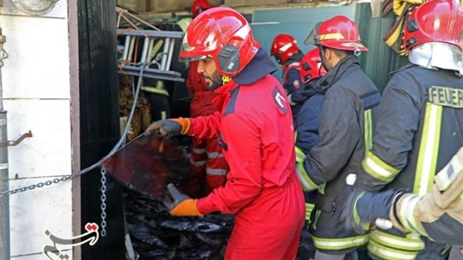 سخنگوی سازمان آتش‌نشانی و خدمات ایمنی شهرداری تهران از مهار حادثه آتش‌سوزی مغازه‌ای در پاساژ 5 طبقه‌ در خیابان اکباتان خبر داد.