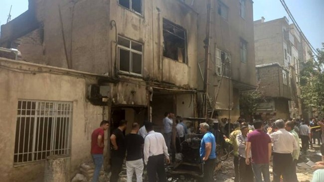 سخنگوی سازمان آتش‌نشانی و خدمات ایمنی شهر تهران از انفجار و آتش‌سوزی یک منزل مسکونی در جنوب‌غرب تهران خبر داد و گفت که در جریان این حادثه چهار نفر مصدوم شدند.