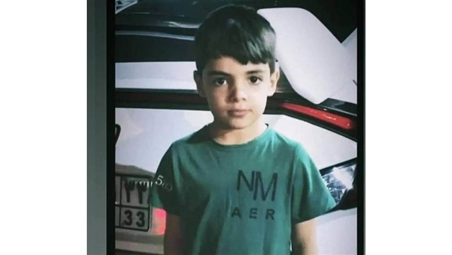 دادستان عمومی و انقلاب مرکز خوزستان با اشاره به کشف جسد یک پسربچه چهار ساله در اهواز گفت: این کودک طبق تحقیقات انجام شده توسط مادر خود به قتل رسیده است.