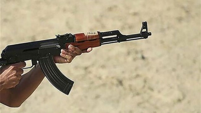 یک مامور نیروی انتظامی در درگیری مسلحانه با گروهک در پاسگاه جنگل راسک سیستان و بلوچستان به شهادت رسید.