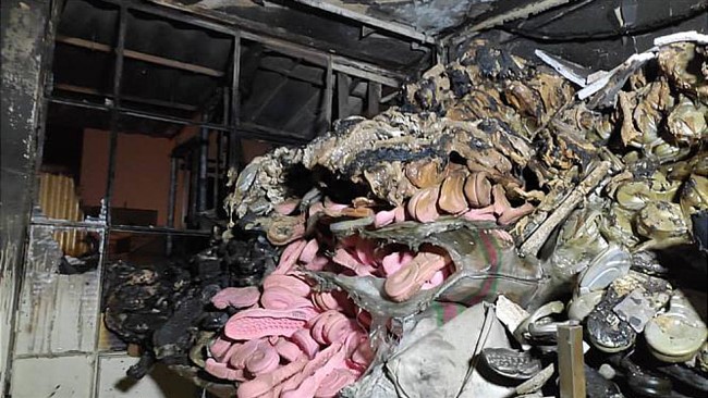 رئیس سازمان آتش نشانی و خدمات ایمنی شهرداری گرگان از اطفای کامل حریق فروشگاه کفش در این شهرستان خبر داد و افزود: علت این حادثه در دست بررسی است.