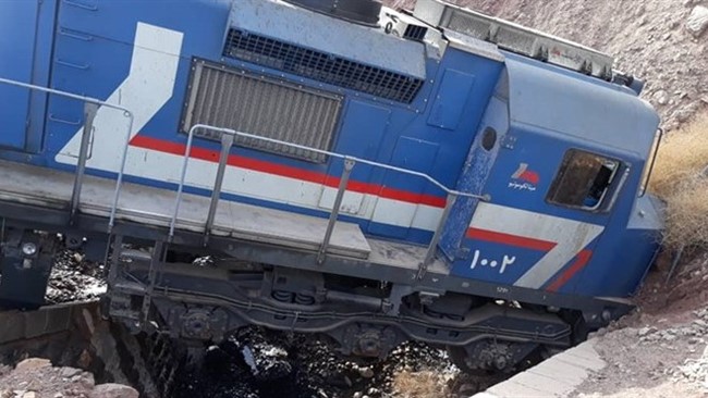 بامداد امروز یک قطار به دلیل نقص فنی در ایستگاه قطار بندرگز از ریل خارچ شد.