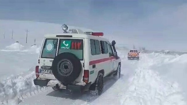 مدیرعامل جمعیت هلال احمر خراسان شمالی از نجات سه نفر که براثر کولاک این استان گم شده بودند، خبر داد.