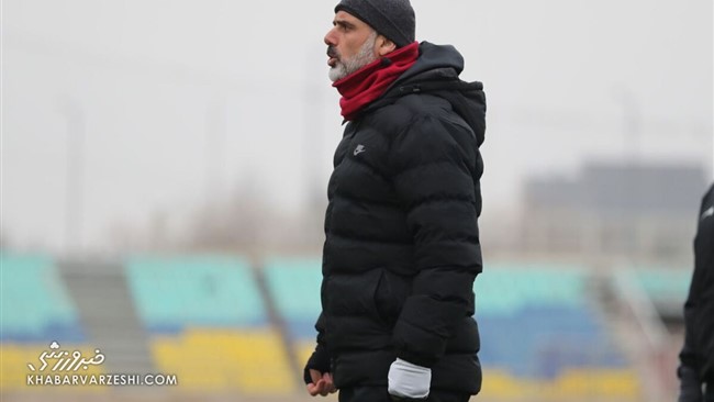 سیدجلال حسینی، مربی پرسپولیس در بازی دیروز تیمش مقابل ذوب آهن غایب بود.