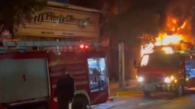 آتش سوزی یک واحد تجاری در شهر بابل در بامداد امروز، پس از دو ساعت تلاش آتش نشانان مهار و اطفا شد.