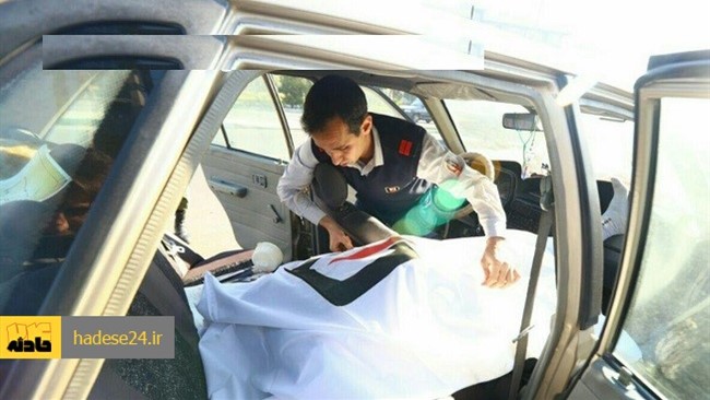 سرکلانتر پلیس شمال مشهد گفت: مردی ۳۲ ساله در مشهد بر اثر استنشاق گاز منواکسیدکربن ناشی از سوختن و گداختن زغال برای گرم کردن خودرو، جان خود را از دست داد.