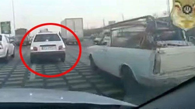 رئیس پلیس آگاهی تهران بزرگ از دستگیری سارق سابقه دار در جریان تعقیب و گریز ۲۰ دقیقه‌ای از تهران تا ابتدای جاده چالوس خبر داد.