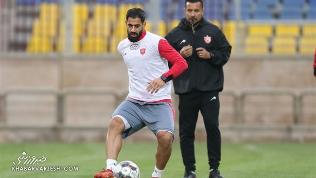 مدافع ملی پوش پرسپولیس عزادار شد و پیراهن سیاه بر تن کرد