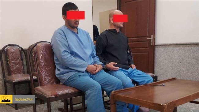 پسر جوان که در جریان بازی والیبال و بعد از برخورد توپ به صورتش مرتکب قتل شده بود ، همراه با سه همبازی دیگرش، در دادگاه کیفری یک استان تهران پای میز محاکمه ایستاد.