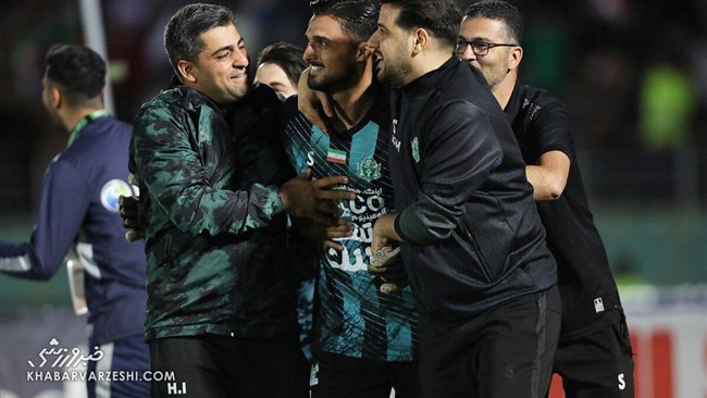 دروازه بان تیم فوتبال آلومینیوم گفت: فقط به‌خاطر خوشحالی کردن بعد از گرفتن پنالتی از وحید امیری عذرخواهی کردم.