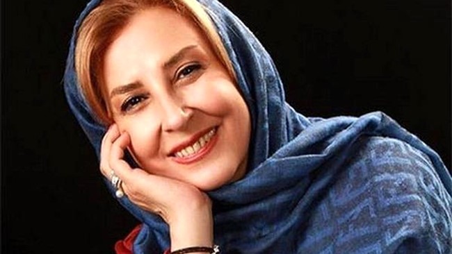 مرجانه گلچین که حدودا 56 سال دارد  عکسی از خود بدون آرایش و در عین سادگی منتشر کرد.

مرجانه گلچین عکسی جدید از خودش منتشر کرده است که در خبر زیر آن را مشاهده خواهید کرد.