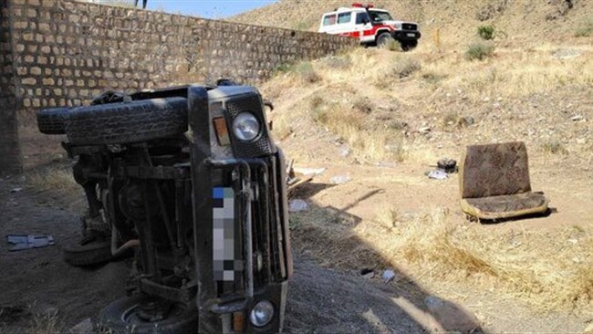 رئیس اورژانس آذربایجان‌غربی از مصدوم شدن ۹ نفر در اثر واژگونی خودروی لندرور در ۱۰ کیلومتری اشنویه به ارومیه خبرداد.