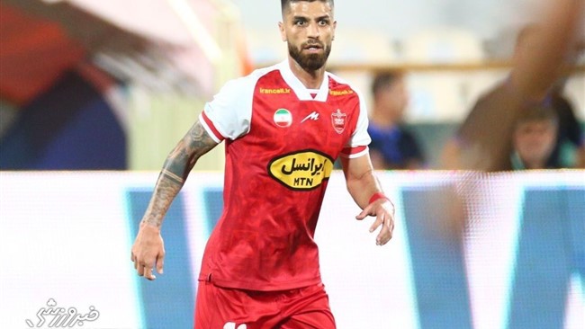 میلاد سرلک هافبک دفاعی پرسپولیس با مشکل ثبت قرارداد مواجه است.
