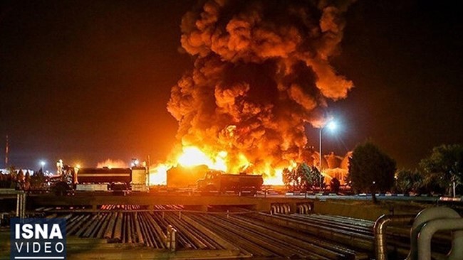 مدیر روابط عمومی دانشگاه علوم پزشکی استان سمنان از مصدومیت سه نفر در حادثه انفجار کوره در کارخانه فروسیلیس دامغان خبر داد.