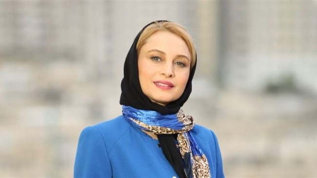 مریم کاویانی، بازیگر تلویزیون تصویری از خود با یک استایل شیک و جوان‌پسند در دبی منتشر کرد.
مریم کاویانی (زاده ۱ تیر ۱۳۴۹ در اهواز؛ اصالتاً مازندرانی)، بازیگر سینما و تلویزیون ایران است. وی فارغ‌التحصیل رشته پرستاری است و فعالیت هنری خود را در مقام بازیگر از سال ۱۳۸۱ با فیلم رویای جوانی آغاز کرد و با سریال او یک فرشته بود به اوج شهرت رسید.