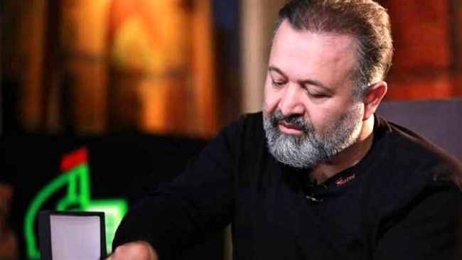 علی صالحی بازیگر سریال نون خ عکسی از خودش و مادرش را در کنار ساحل خزر به اشتراک گذاشت.