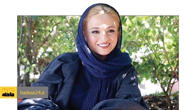 استایل جذاب گلاره عباسی در پشت‌صحنه تئاتر بتهوون مورد توجه قرار گرفته است.