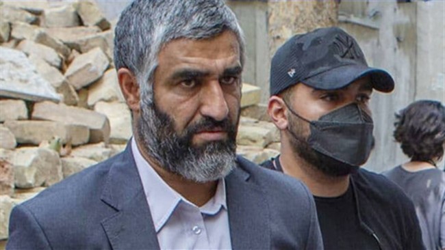 امیرحسین اصلانیان همبازیِ قدیمِ پژمان جمشیدی پیامی منتشر کرده که ظاهرا از طرفِ همسایگانِ پژمان است و سندِ برائتِ اوست.