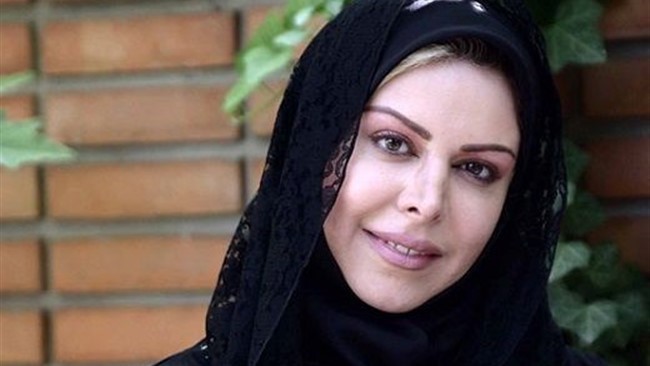 فلور نظری بازیگر سابق تلویزیون تصاویری تازه و متفاوت از خودش در کنار دریا را به اشتراک گذاشت.

 نظری در آثاری چون «رویای خیس»، «خانه به دوش»، «مسافری از هند»، «پرواز در حباب» و «نفس گرم» نقش آفرینی کرده است.