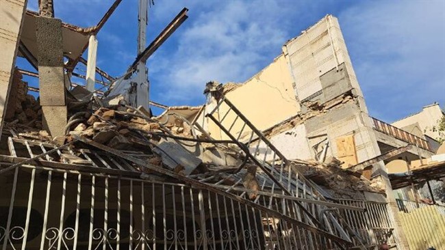 سخنگوی سازمان آتش‌نشانی و خدمات ایمنی شهر تهران از ریزش آوار یک ساختمان مسکونی در حال تخریب در خیابان جمهوری و جان‌باختن یک تن در این حادثه خبر داد.