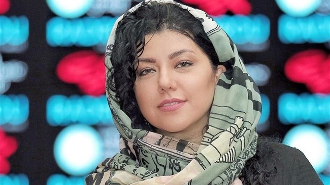 پریچهر قنبری که سابقاً همسر شهاب حسینی بود، با انتشار یک استوری قابل تأمل، از تجربه‌های شخصی و گذر زمان سخن گفته است.
این استوری کاربران را با زاویه‌ای جدید از زندگی این چهره هنری روبرو کرد.
