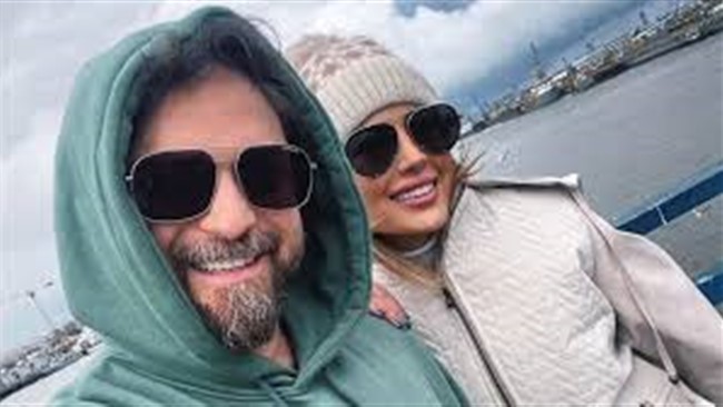 استوری جدید و معنادار پریا پرتوی، همسر بابک جهانبخش، شایعه جدایی این زوج را تقویت کرده است. او در این استوری از حس تنهایی سخن گفته است.

چندی پیش اخباری درباره جدایی بابک جهانبخش و همسرش منتشر شده بود که استوری جدید پریا پرتوی این  گمانه زنی را تقویت کرده است.