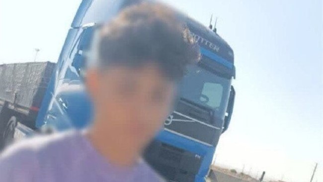 رئیس پلیس‌راه استان همدان از شناسایی و متوقف‌کردن راننده ۱۴ ساله کامیون بار قیر در محور مواصلاتی این استان خبر داد.