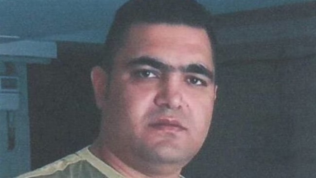 رئیس پلیس آگاهی غرب استان تهران از شهروندان خواست برای شناسایی و دستگیری قاتل فراری پرونده قتل در شهریار، با پلیس همکاری کنند.