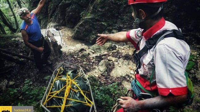 مدیرعامل جمعیت هلال احمر گیلان گفت: نیرو‌های امدادی صبح امروز جسد سومین کوهنورد گمشده در ارتفاعات ماسوله را داخل رودخانه پیدا کردند.