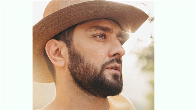 مینا مختاری، همسر بهرام رادان، تصویری بامزه از فرزندشان را در صفحه شخصی خود منتشر کرد. این تصویر به سرعت مورد توجه کاربران قرار گرفت و با واکنش‌های محبت‌آمیز دنبال‌کنندگان همراه شد.