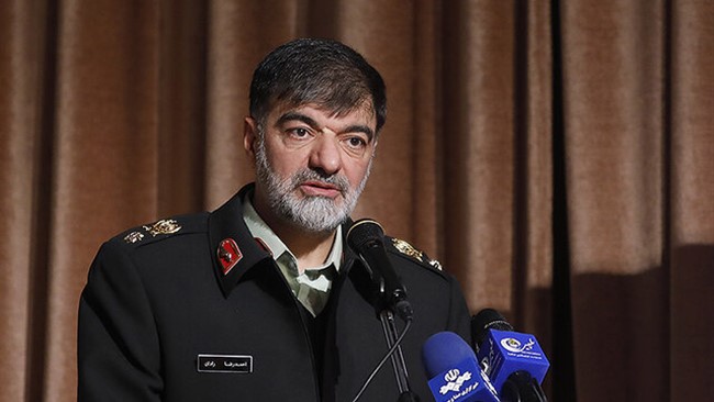 برخی افراد در اینستاگرام با یکی از این اوباش مصاحبه می‌کنند؛ این موضوع نه‌تنها تشویق‌آمیز است بلکه اقدام پلیس را خدشه‌دار می‌کند.