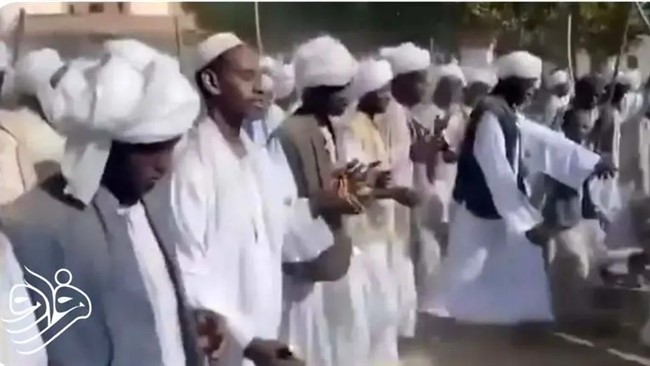 رسانه‌های سودانی از بازداشت فردی خبر دادند که ادعا می‌کرد مهدی منتظر است.