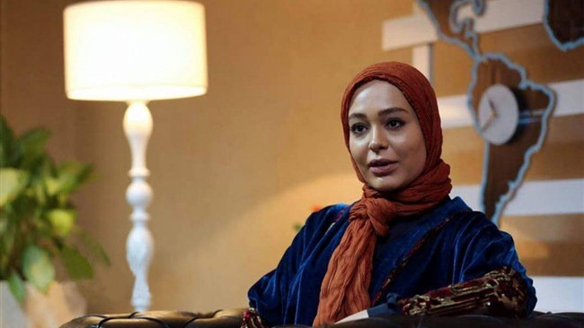 سانیا سالاری، بازیگر نقش ارغوان در سریال دلدادگان با انتشار یک سلفی جدید از خود صفحه اینستاگرامش را به روز کرد.

سانیا سالاری بازیگر سینما و تلویزیون متولد ۲۰ تیر ۱۳۶۸ در بوشهر است. پدر مرحومش (وکیل) و اهل بیرجند و مادرش اهل آبادان بوده و پدر مادرش سوریه ای و مادربزرگش لبنانی می باشد