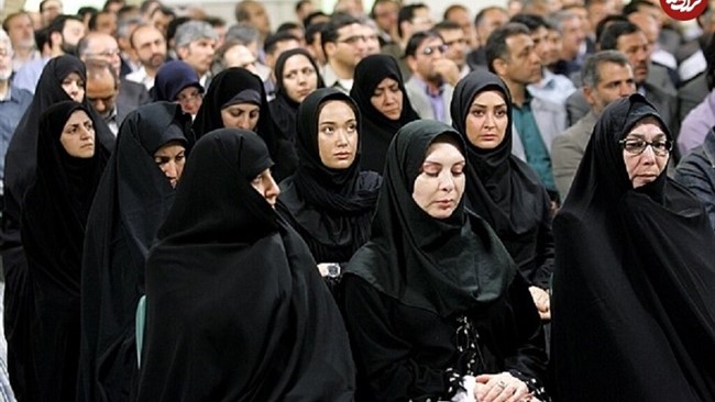 تصویری کمتر دیده شده و قدیمی از پروانه معصومی، افسانه بایگان، بهاره افشاری و الهام حمیدی در بیت رهبری و در دیدار با رهبر انقلاب در سال ۸۹ را ببینید.

تصویری از افسانه بایگان و الهام حمیدی در بیت رهبری ببینید.