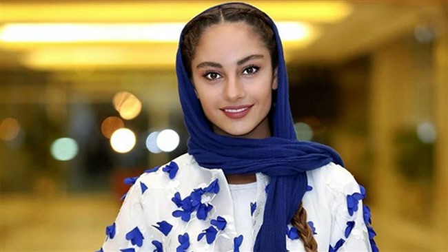 تصویری از ترلان پروانه و فرزانه فرنام در پشت صحنه سریال بامداد خمار مورد توجه قرار گرفت.