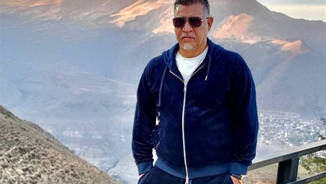 انتشار تصویر علی دایی و ساسی مانکن در شبکه های اجتماعی، با واکنش منفی هواداران اسطوره فوتبال ایران مواجه شده است.
آنها بر این عقیده هستند که یک نفر باید هوش مصنوعی را از ایرانی ها بگیرد تا با استفاده از آن، هر محتوایی را تولید و راهی فضای مجازی نکنند!